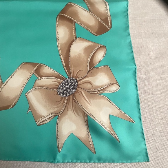 Tiffany & Co Tiffany Blue and Beige Ribbon Design Silk Scarf Hand-rolled  NEW - Picture 11 of 14